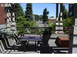 Photo #3: 20604014 Listing