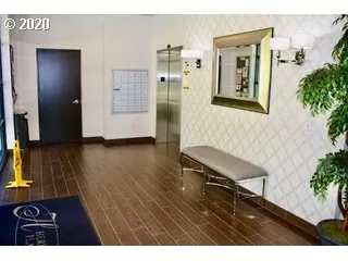 Photo #5: 20604014 Listing