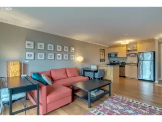 Photo #5: 20604055 Listing 