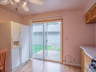 Photo #3: 20604144 Listing