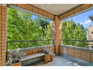 Photo #3: 20604702 Listing