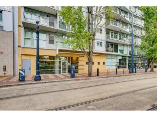 Photo #1: 20605621 Listing 