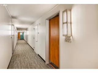 Photo #3: 20605621 Listing 