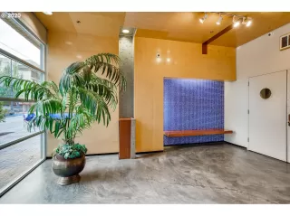 Photo #5: 20605621 Listing 