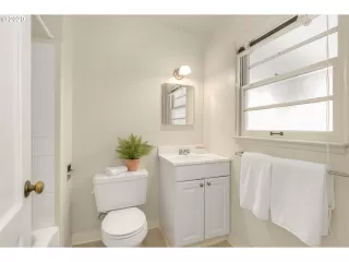 Photo #3: 20605753 Listing