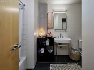 Photo #4: 20605800 Listing 