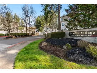 Photo #1: 20606302 Listing