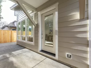 Photo #3: 20606382 Listing 