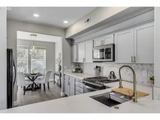 Photo #2: 20606764 Listing