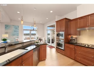 Photo #2: 20607145 Listing 