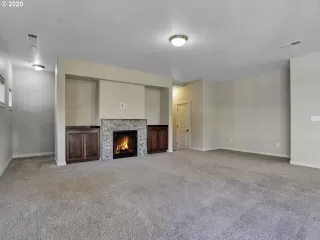 Photo #5: 20609563 Listing 