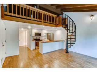Photo #1: 20610420 Listing 