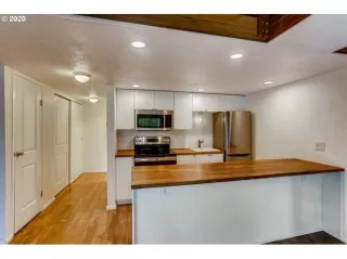 Photo #6: 20610420 Listing 