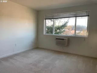 Photo #6: 20610680 Listing