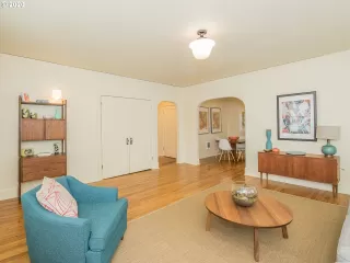 Photo #2: 20610912 Listing