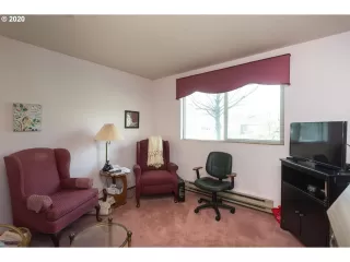 Photo #4: 20611151 Listing