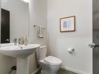 Photo #3: 20611247 Listing