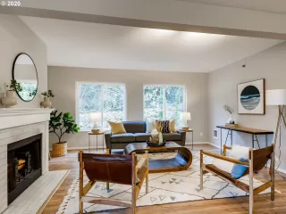 Photo #4: 20611425 Listing