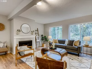 Photo #5: 20611425 Listing