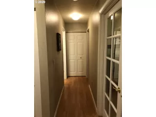 Photo #3: 20612704 Listing