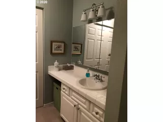 Photo #6: 20612704 Listing