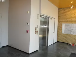 Photo #4: 20612821 Listing 