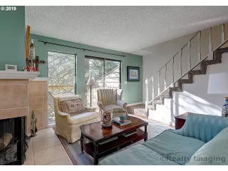 Photo #4: 20613267 Listing