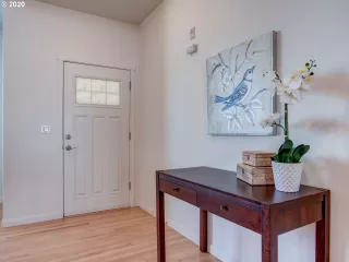 Photo #2: 20613283 Listing