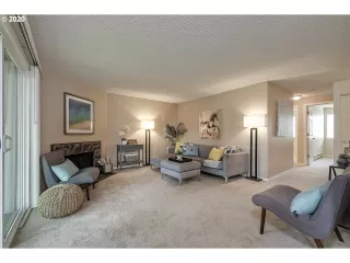 Photo #2: 20613426 Listing