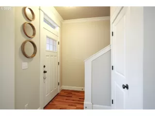 Photo #1: 20614286 Listing