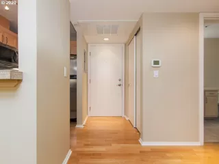 Photo #2: 20614491 Listing 