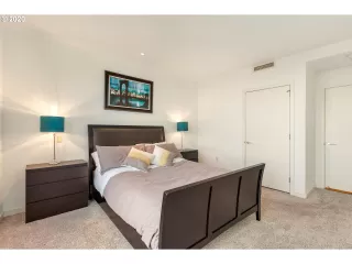 Photo #4: 20615244 Listing