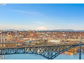 Photo #6: 20615244 Listing