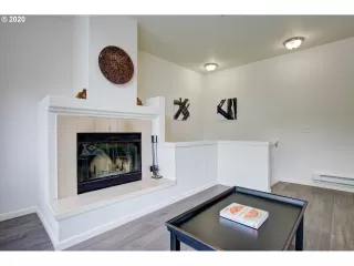 Photo #3: 20615509 Listing 