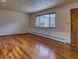 Photo #3: 20615752 Listing 