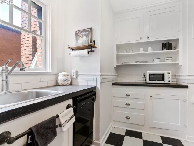 MLS: 20615772 Condo For Sale