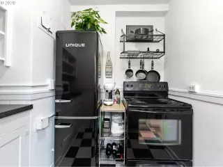 Photo #2: 20615772 Listing