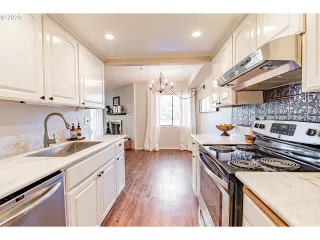 Photo #2: 20615826 Listing 