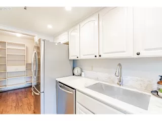 Photo #3: 20615826 Listing 