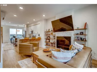 Photo #3: 20616170 Listing