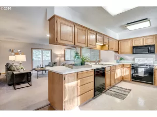 Photo #3: 20616405 Listing