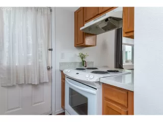 Photo #4: 20617307 Listing