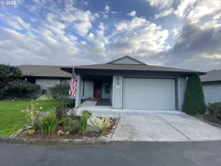 Photo #2: 20617652 Listing