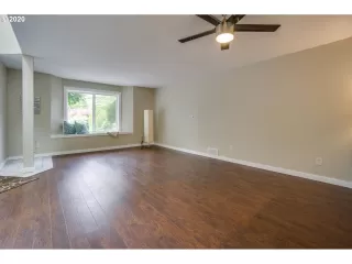 Photo #2: 20617955 Listing 