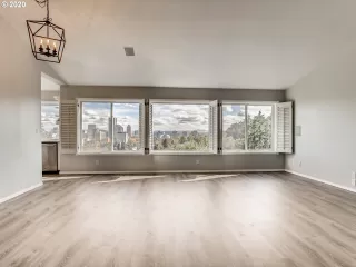 Photo #5: 20618104 Listing 