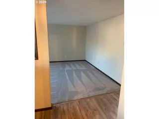 Photo #6: 20618247 Listing