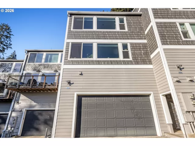 MLS: 206183897 Condo For Sale