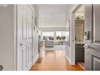 Photo #1: 206183897 Listing