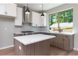 Photo #3: 20621384 Listing 
