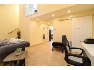 Photo #1: 20621608 Listing 